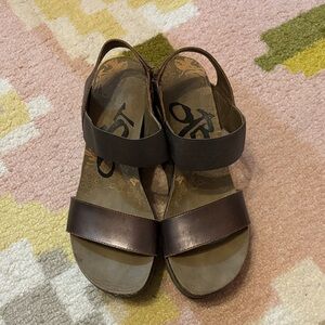 OTBT Brown Crossover Platform Wedge Sandals